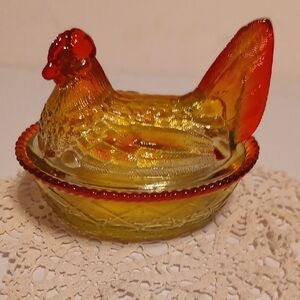 Vintage Mosser/ Westmoreland Amberina Hen on Nest  She Is A Glower Rare Piece